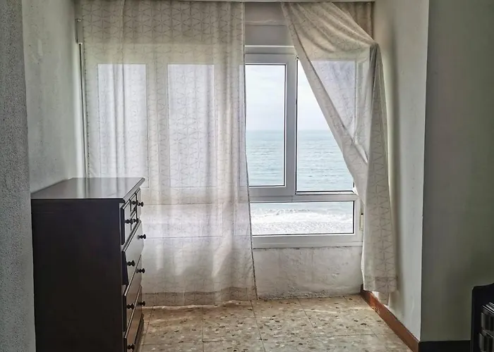 Primera Linea De Playa كاديز